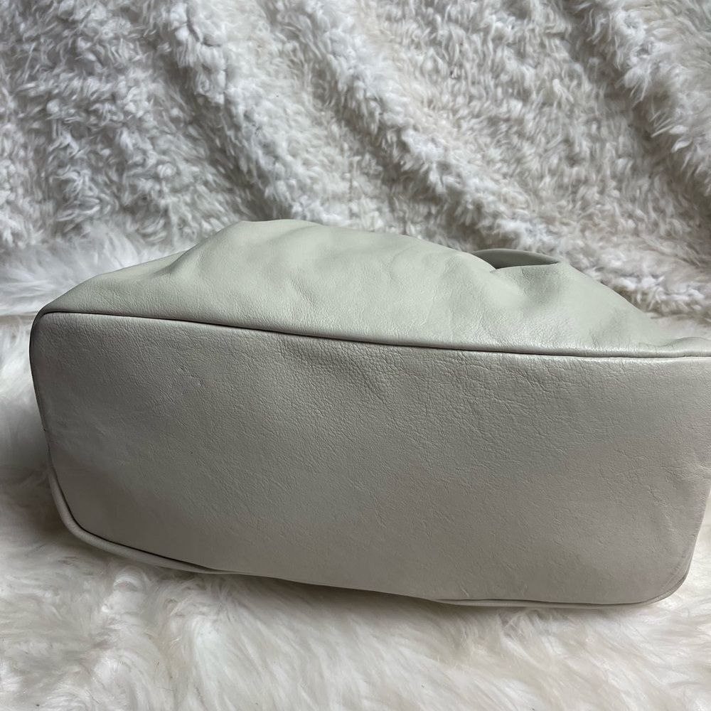 Hobo Adalyn Soft leather light gray medium Frame Shoulder Bag - Picture 9 of 15